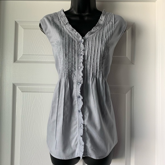 Kim Rogers Tops - Kim Rogers blue sleeveless button down blouse